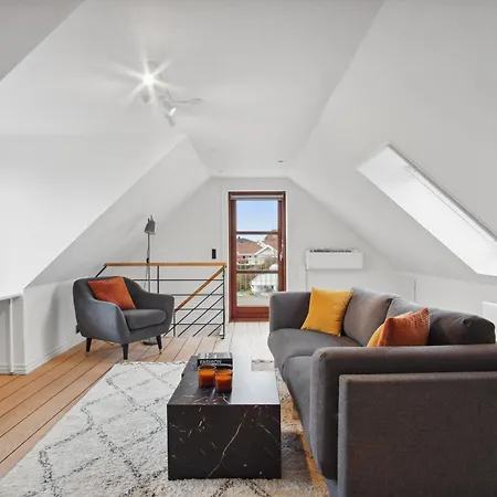 Come - Stilfuld Elegance For 4 Med Pejs *