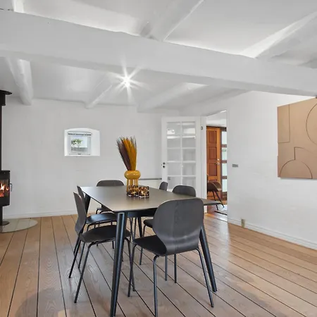 Come - Stilfuld Elegance For 4 Med Pejs Lejlighed *