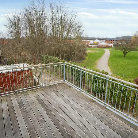 Come - Stilfuld Elegance For 4 Med Pejs *