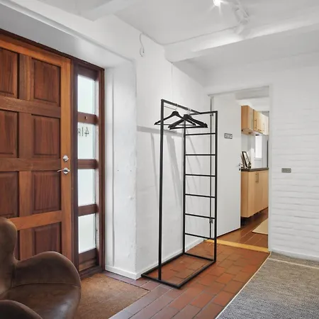 Come - Stilfuld Elegance For 4 Med Pejs アパート