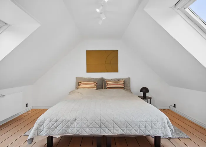 Come - Stilfuld Elegance For 4 Med Pejs Århus