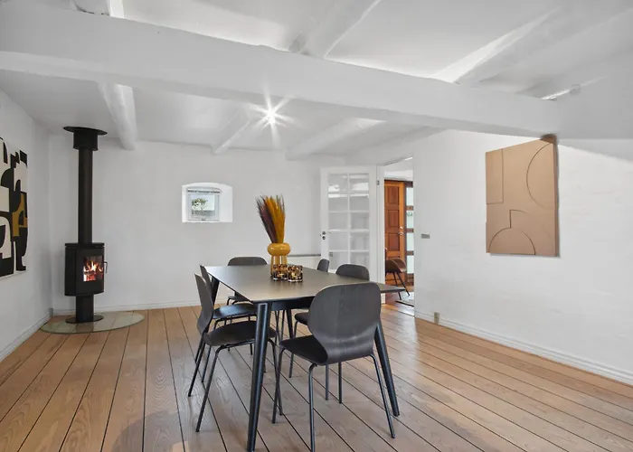 Come - Stilfuld Elegance For 4 Med Pejs Apartament *