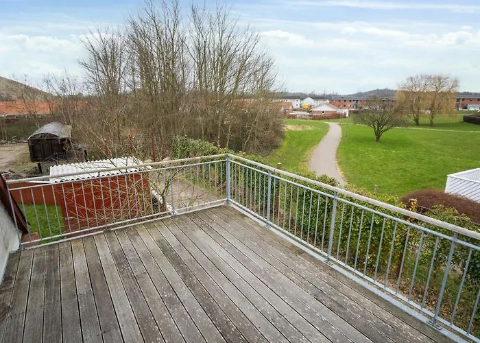 Come - Stilfuld Elegance For 4 Med Pejs *