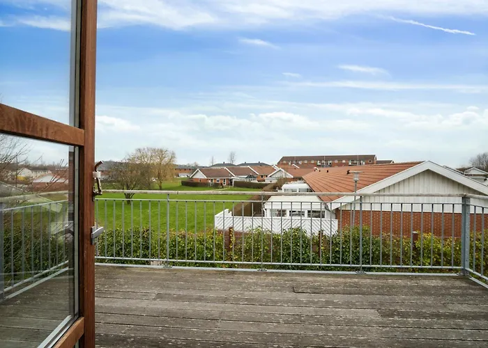 Come - Stilfuld Elegance For 4 Med Pejs Apartament